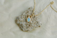 Load image into Gallery viewer, PEAR OPAL AMPHORA PENDANT