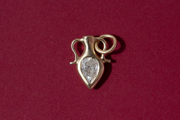 PEAR CUT DIAMOND AMPHORA PENDANT