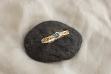 Load image into Gallery viewer, Kismet Solitaire | Montana Sapphire