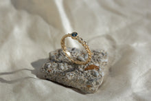 Load image into Gallery viewer, Kismet Solitaire | Montana Sapphire