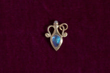 Load image into Gallery viewer, AMPHORA PENDANT | pear moonstone + blush pearl
