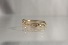 Load image into Gallery viewer, Diamondback Ouroboros | Brown Diamond | size 5.5