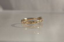 Load image into Gallery viewer, Diamondback Ouroboros | Diamond | size 6.25