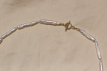 Load image into Gallery viewer, pearl necklace V