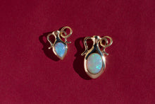 Load image into Gallery viewer, PEAR OPAL AMPHORA PENDANT